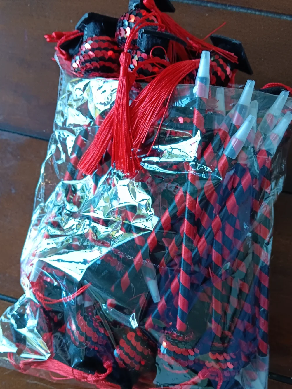 Red and Black Graduation Tassel Pen